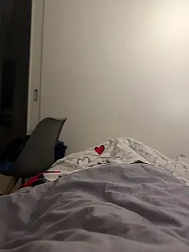 Snapshot of rundum40 chatting on 11.29.25 rundum40 online show from 11.29.25