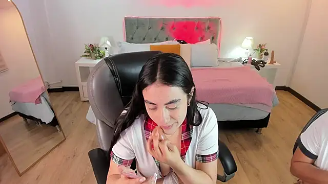 Snapshot of Icysweetcam chatting on 05.24.26 Icysweetcam online show from 05.24.26