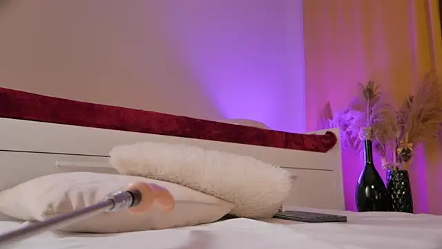 Snapshot of squirt_mallorie chatting on 02.22.26 squirt mallorie online show from 02.22.26