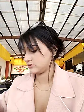 Snapshot of Nicky-7 chatting on 01.14.25 Nicky-7 online show from 01.14.25