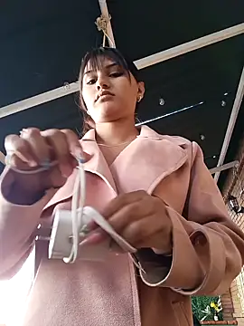 Snapshot of Nicky-7 chatting on 01.27.25 Nicky-7 online show from 01.27.25