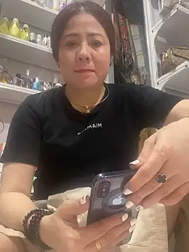 Snapshot of Cesywet chatting on 03.05.25 Cesywet online show from 03.05.25