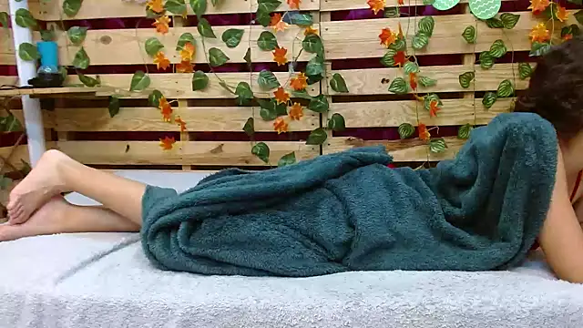 daniela rivasth online show from 02.01.25
