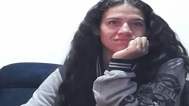 daniela rivasth online show from 10.05.25