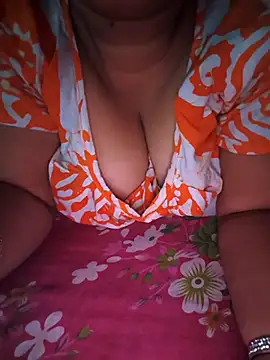 Snapshot of Rinki_Guptaa chatting on 11.04.25 Rinki Guptaa online show from 11.04.25