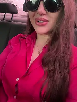 Snapshot of Elinatiranda chatting on 05.15.26 Elinatiranda online show from 05.15.26