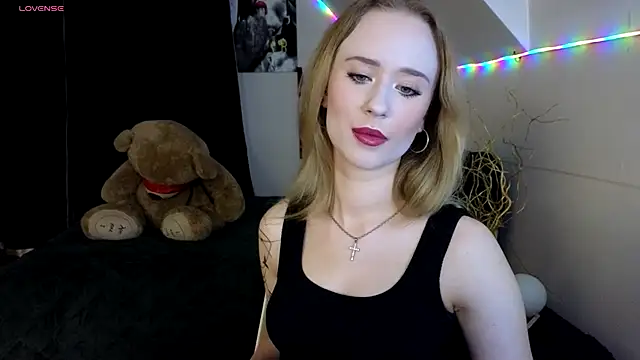 SashaBrooks online show from 09.10.25