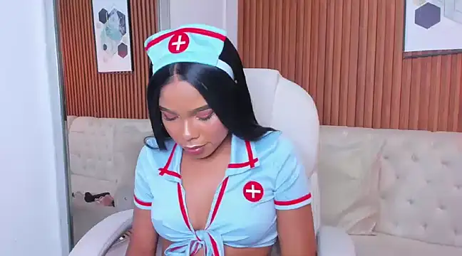 Snapshot of RoxannaHanson chatting on 03.01.25 RoxannaHanson online show from 03.01.25