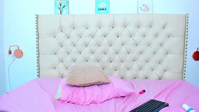 Kim Eli online show from 12.19.24