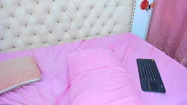 Kim Eli online show from 12.19.24