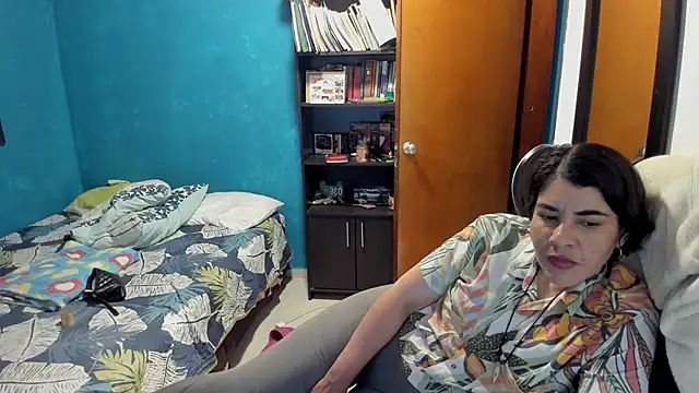 peanut tangerine online show from 10.08.25