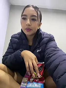 Snapshot of SOPHIACANDY19_ chatting on 12.12.24 SOPHIACANDY19 online show from 12.12.24