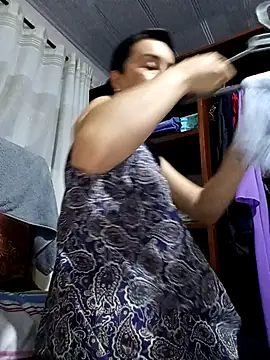 Samantha Sullivan  online show from 09.13.25