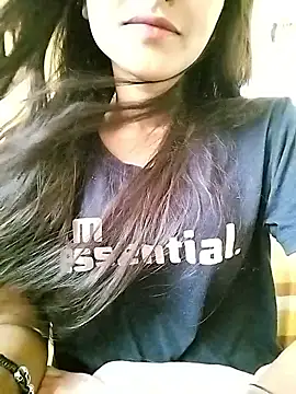 MISSQUEEN48 online show from 03.15.26