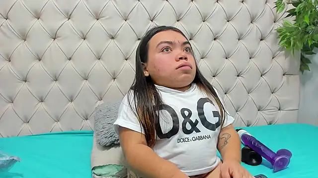 Snapshot of Michelle_Brooks chatting on 12.10.24 Michelle Brooks online show from 12.10.24