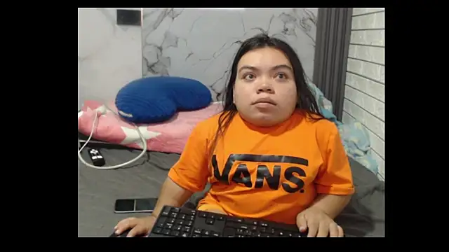 Snapshot of Michelle_Brooks chatting on 10.29.25 Michelle Brooks online show from 10.29.25