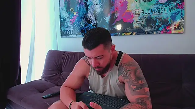 Snapshot of _dreammr1_ chatting on 11.13.25 dreammr1 online show from 11.13.25