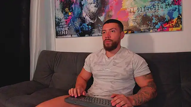 Snapshot of _dreammr1_ chatting on 11.17.25 dreammr1 online show from 11.17.25