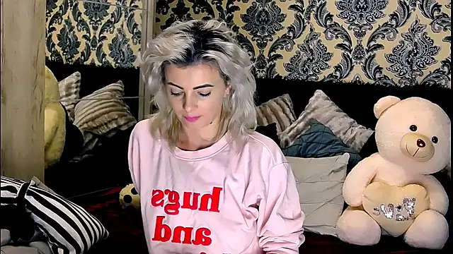 Snapshot of Aly_girl1 chatting on 12.12.24 Aly girl1 online show from 12.12.24