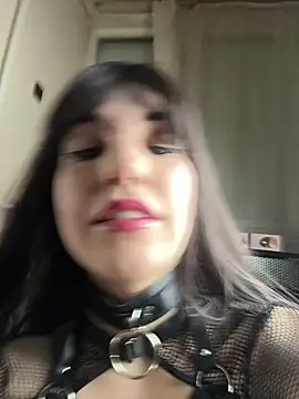 Snapshot of Sofia_Poly chatting on 01.29.25 Sofia Poly online show from 01.29.25