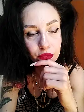 Snapshot of dahlia_82 chatting on 05.28.26 dahlia 82 online show from 05.28.26