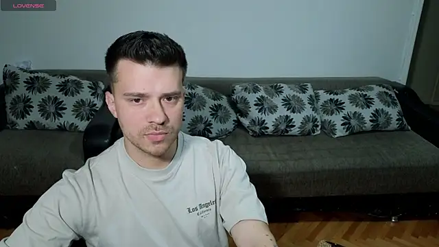 JohnnyStepBro online show from 04.28.26