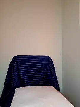 Snapshot of FoxRineHelen chatting on 03.20.25 FoxRineHelen online show from 03.20.25