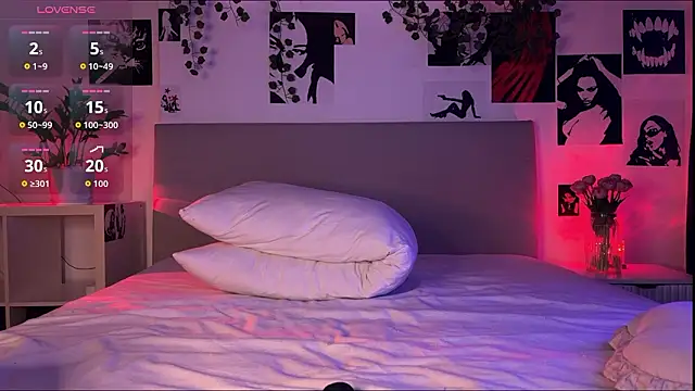 Lisa Moones online show from 02.26.26