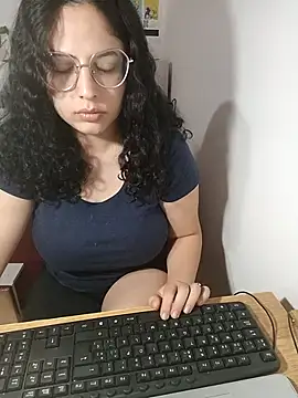 Snapshot of babyluna939 chatting on 09.10.25 babyluna939 online show from 09.10.25