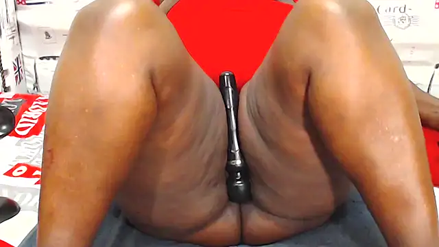 Snapshot of Honeybumsx32 chatting on 03.18.26 Honeybumsx32 online show from 03.18.26