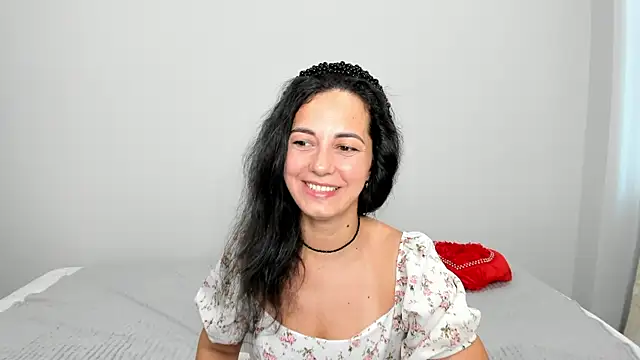 Snapshot of Linda_Insatiable chatting on 06.14.26 Linda Insatiable online show from 06.14.26