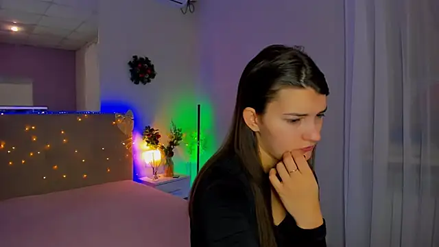 Laura Leee online show from 01.14.26