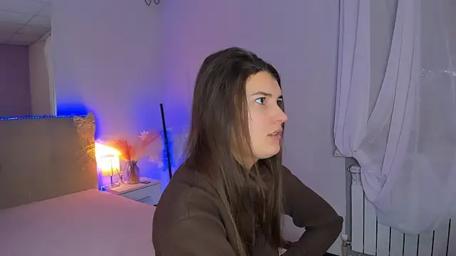 Laura Leee online show from 02.06.26