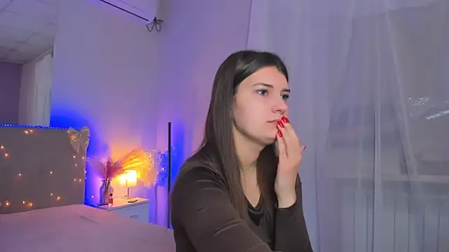 Laura Leee online show from 03.24.26