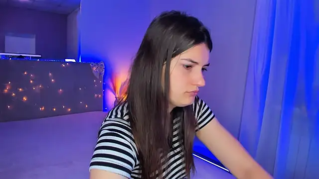 Laura Leee online show from 05.16.26