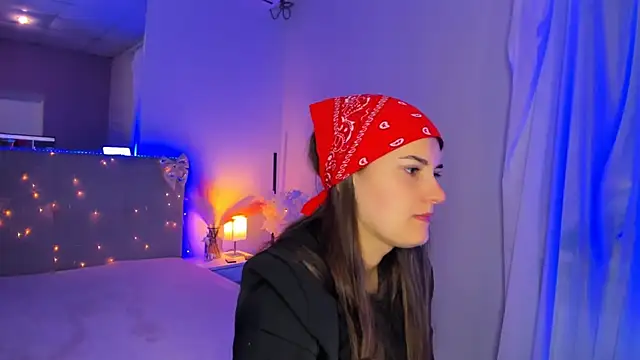Laura Leee online show from 05.31.26