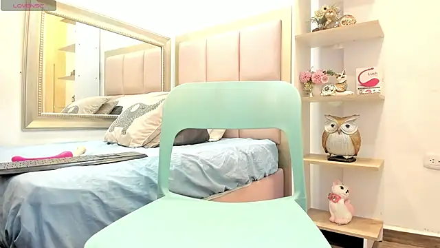 Genesis Sanders online show from 03.05.25