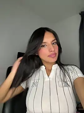 Snapshot of Dulceeany chatting on 01.19.25 Dulceeany online show from 01.19.25