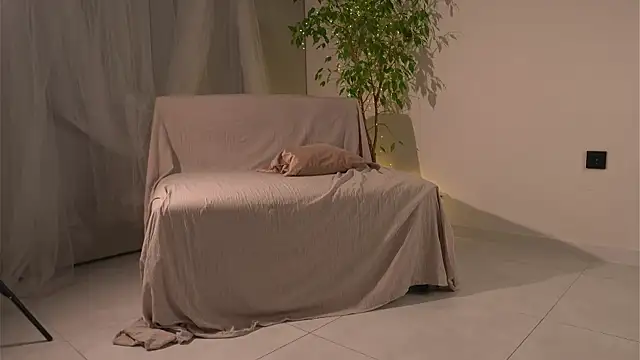 lorrie love story online show from 11.25.25