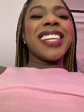 Snapshot of clhoe_miller1 chatting on 12.18.24 clhoe miller1 online show from 12.18.24