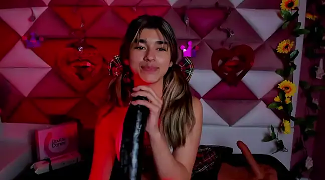 Snapshot of NahomiConnor_ chatting on 03.17.25 NahomiConnor online show from 03.17.25