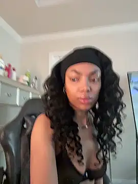 butterflybootyy online show from 04.01.26