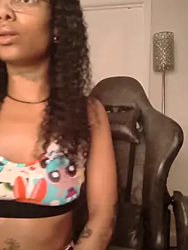 Snapshot of butterflybootyy chatting on 05.04.26 butterflybootyy online show from 05.04.26