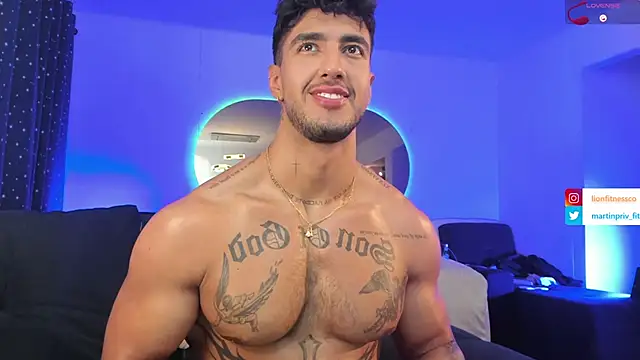 Snapshot of JACOB_MARTINS chatting on 03.10.25 JACOB MARTINS online show from 03.10.25