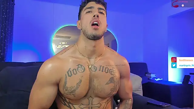 Snapshot of JACOB_MARTINS chatting on 03.11.25 JACOB MARTINS online show from 03.11.25