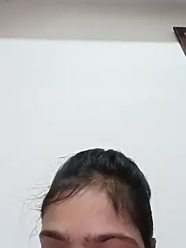 Snapshot of Riyu_05 chatting on 12.14.24 Riyu 05 online show from 12.14.24