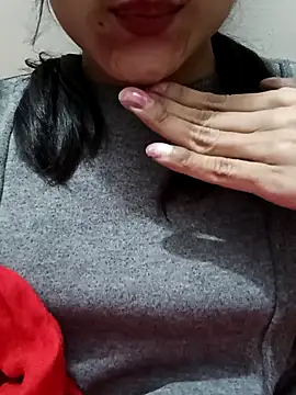 Snapshot of Riyu_05 chatting on 12.31.24 Riyu 05 online show from 12.31.24