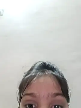 Snapshot of Riyu_05 chatting on 02.08.25 Riyu 05 online show from 02.08.25