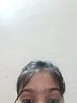 Snapshot of Riyu_05 chatting on 02.15.25 Riyu 05 online show from 02.15.25