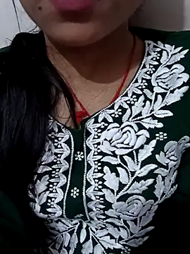 Snapshot of Riyu_05 chatting on 10.11.25 Riyu 05 online show from 10.11.25